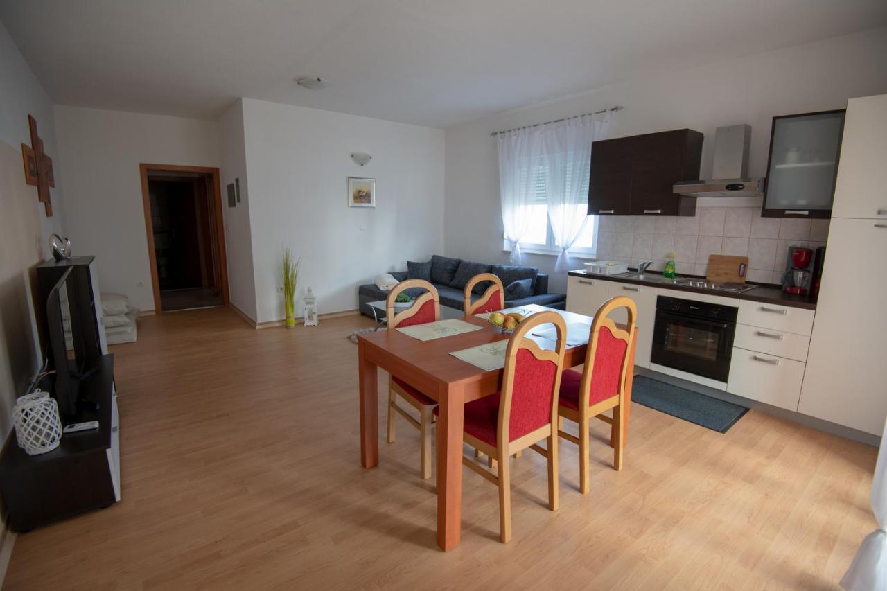 Apartments Mamut トロギール エクステリア 写真