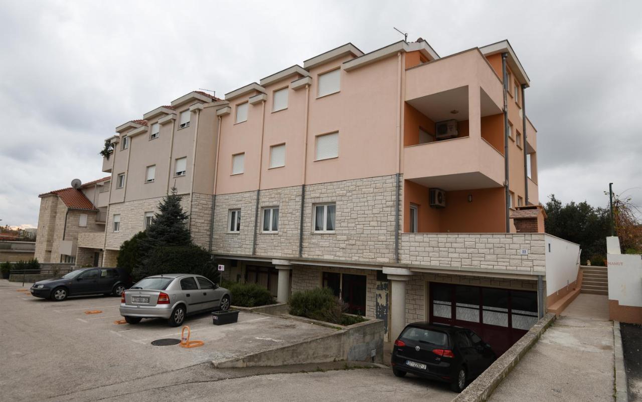 Apartments Mamut トロギール エクステリア 写真