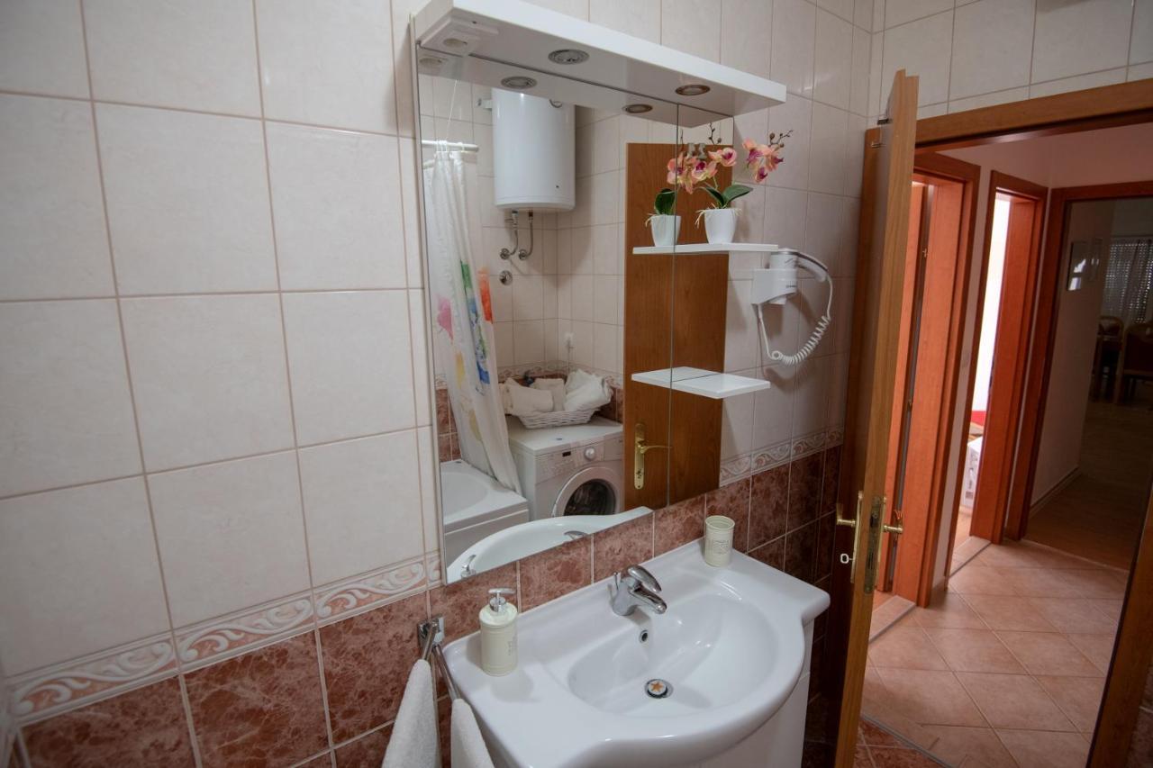 Apartments Mamut トロギール エクステリア 写真