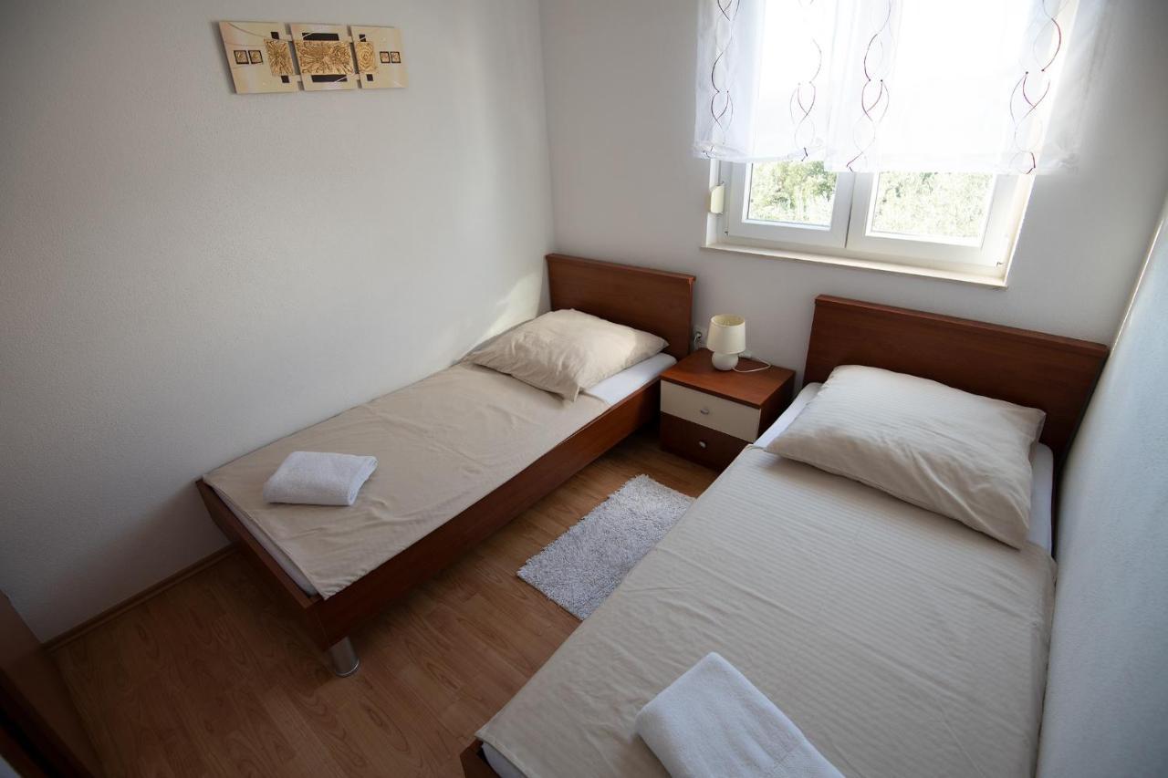 Apartments Mamut トロギール エクステリア 写真