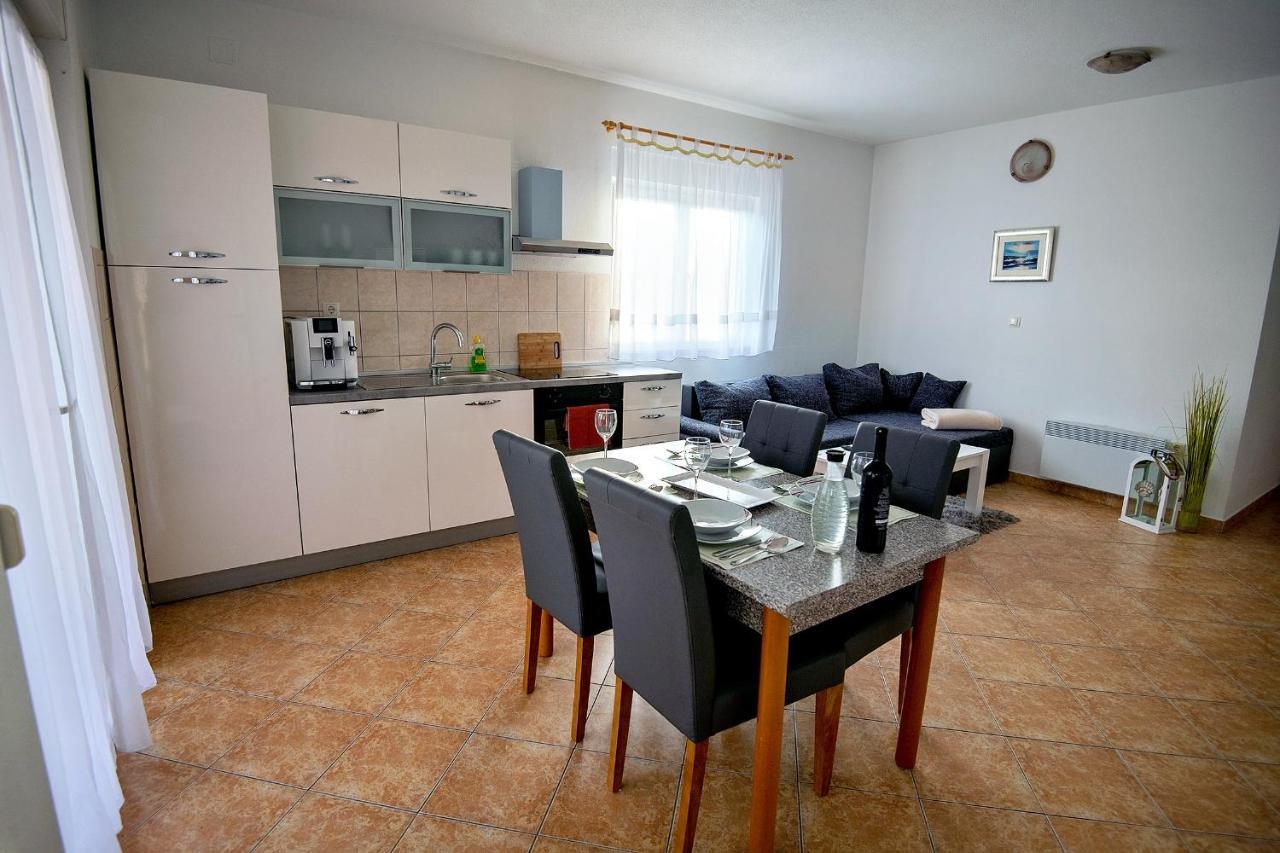 Apartments Mamut トロギール エクステリア 写真